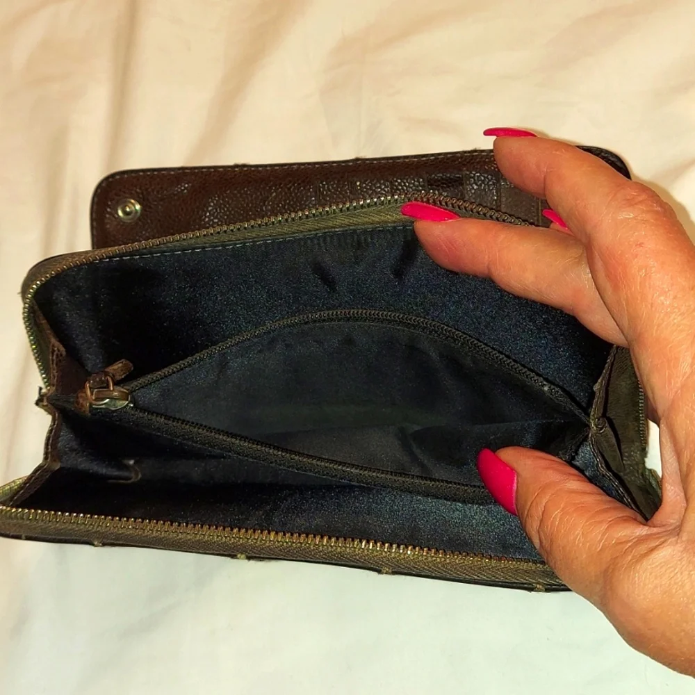 Chanel Wild Stitch Chocolate Brown long zip wallet🤎🤎 Authentic!